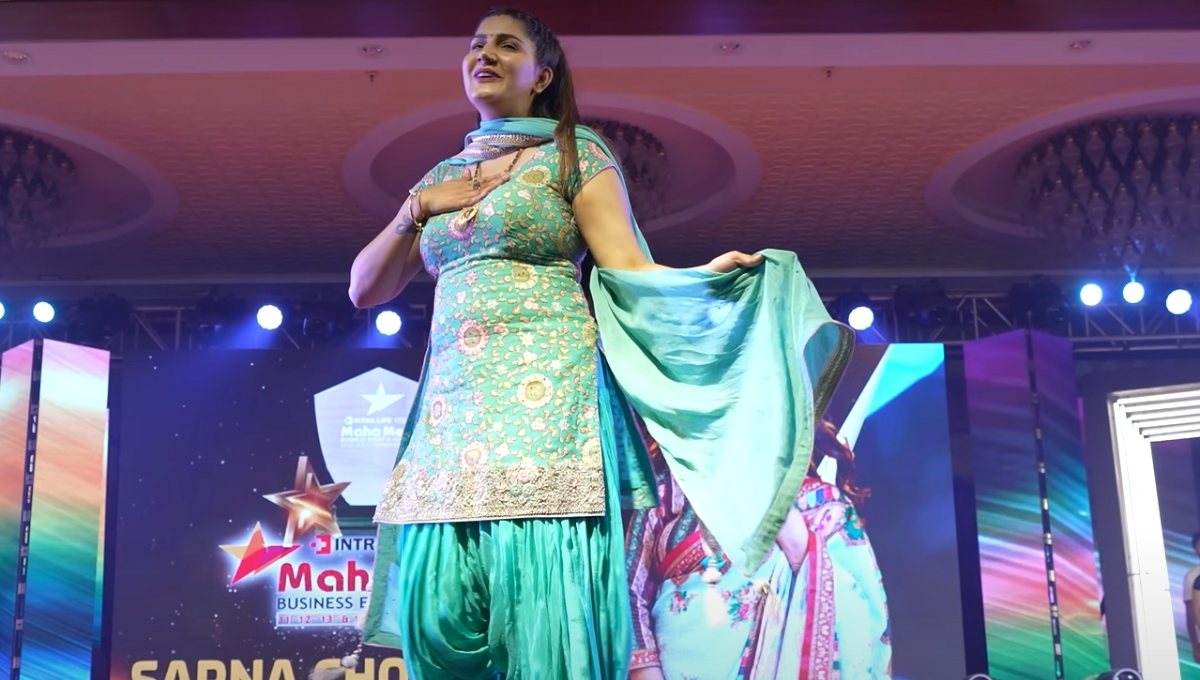 Haryanvi Song: Sapna Choudhary के धमाकेदार डांस परफॉर्मेंस ने फिर जीता दिल "Love You Gori Re" बना दिलों की धड़कन