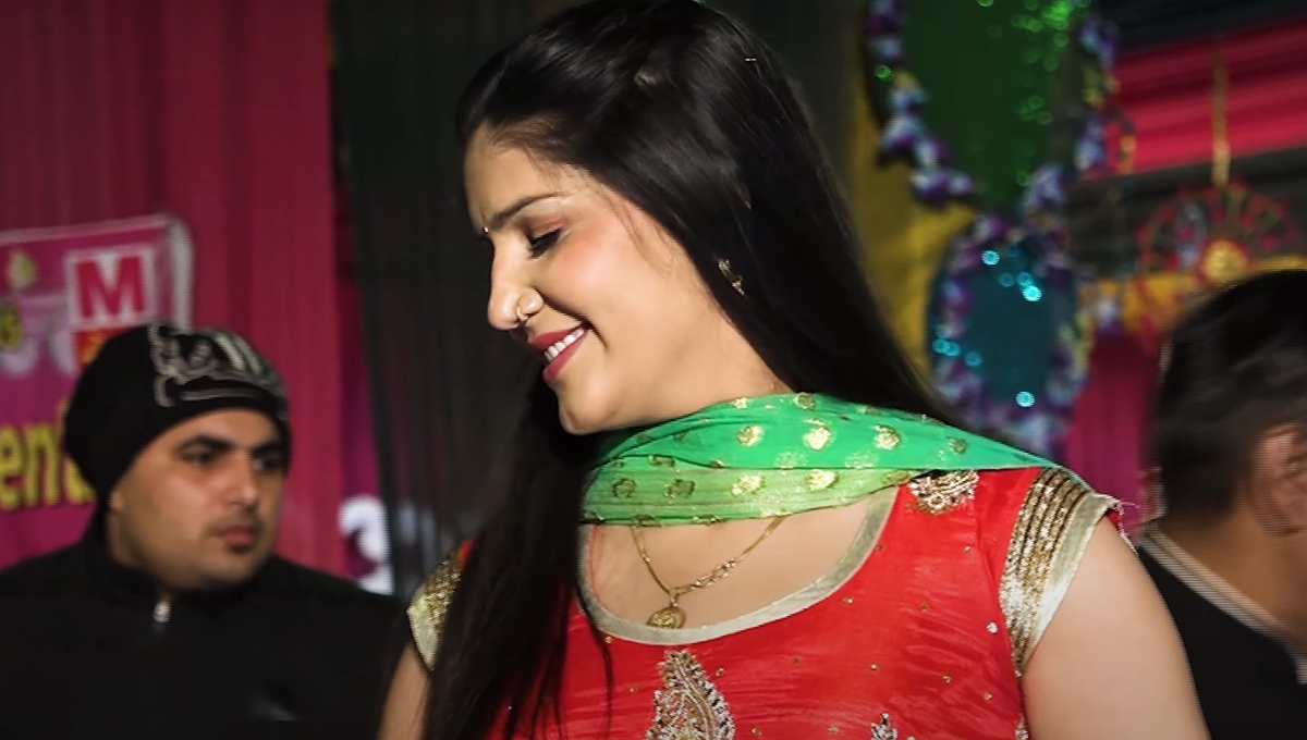 Haryanvi Song: लक कसुता Sapna Chaudhary की दिल छू लेने वाली हरियाणवी परफॉर्मेंस