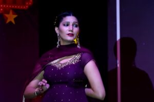 Haryanvi Song: Sapna Chaudhary का धमाकेदार डांस मेरा के नापेगा भरतार ने फिर मचाया तहलका