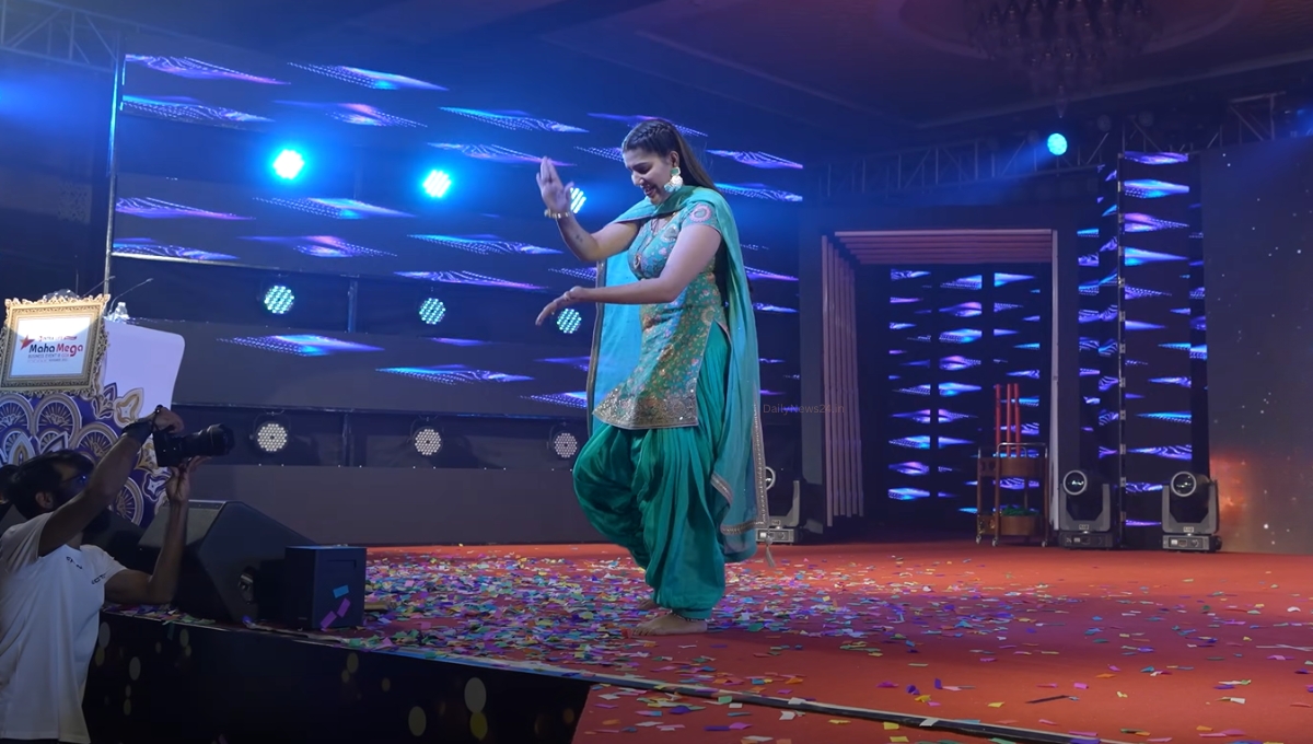Haryanvi Song: Sapna Choudhary का दमदार डांस परफॉर्मेंस जब ‘हिचकी’ ने हरियाणवी गानों को बना दिया खास