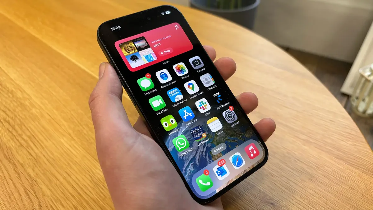 iPhone 15