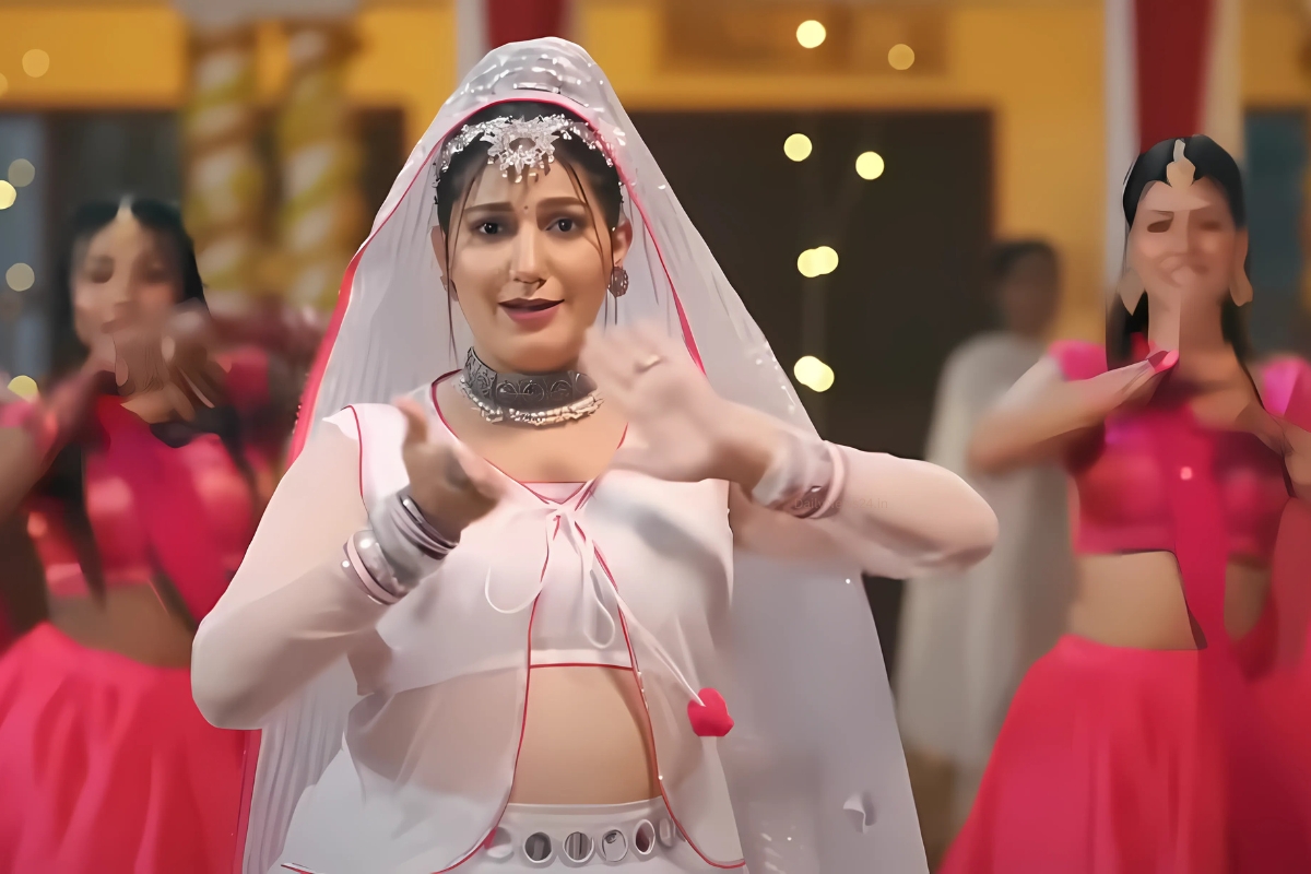Haryanvi Song: तेरी गूंठी का बनालेल मने नाग छल्लिया Sapna Choudhary और रुचिका जांगिड़ के धमाकेदार गाने ने जीता दिल