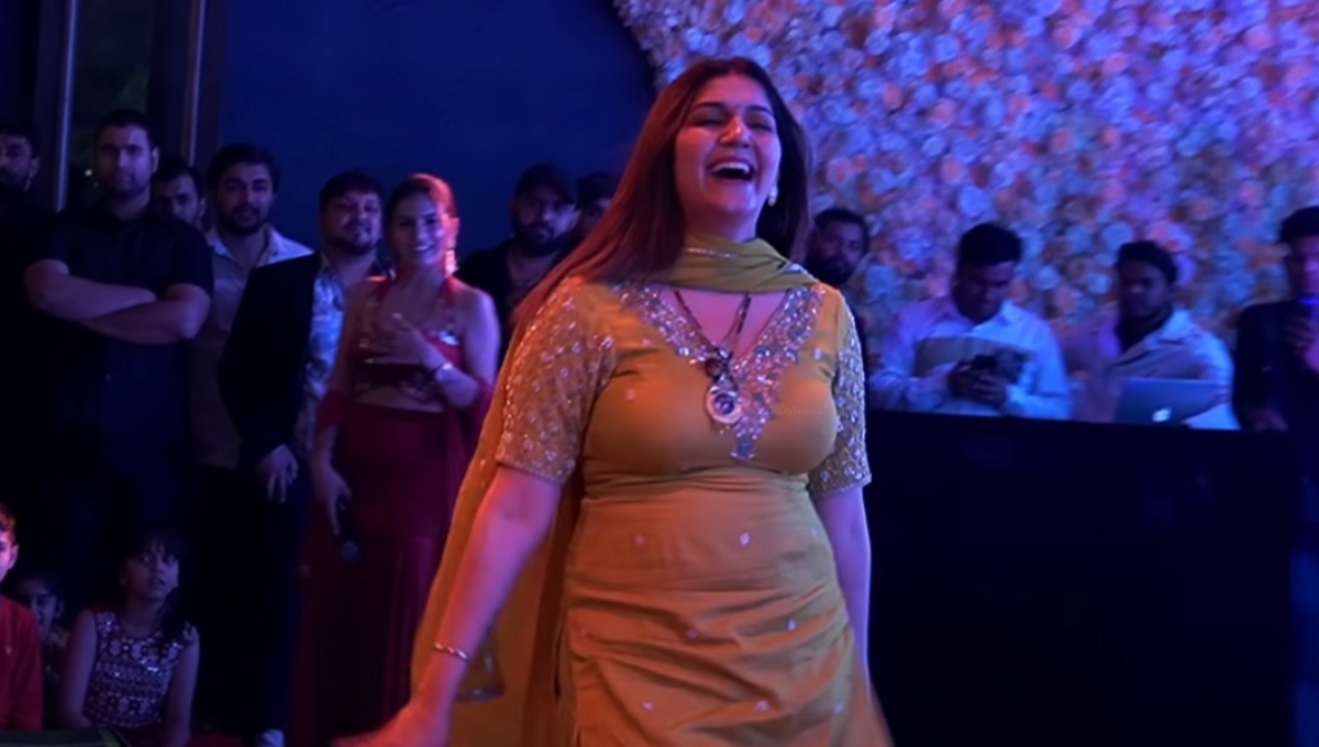 Haryanvi Song: भगती करू के प्यार Sapna Choudhary की दिल को छू लेने वाली डांस परफॉर्मेंस