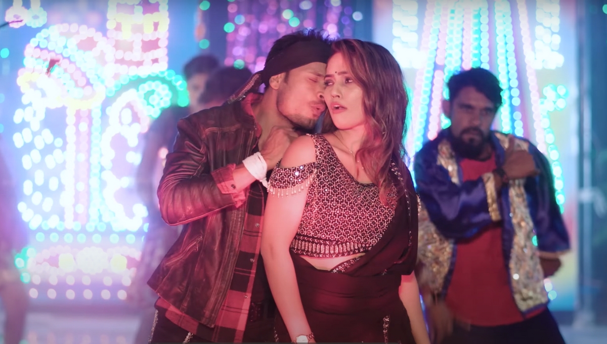 Bhojpuri Song: Shilpi Raj और Ratnesh Singh की आवाज़ में जब लगाबेलु लिपस्टिक