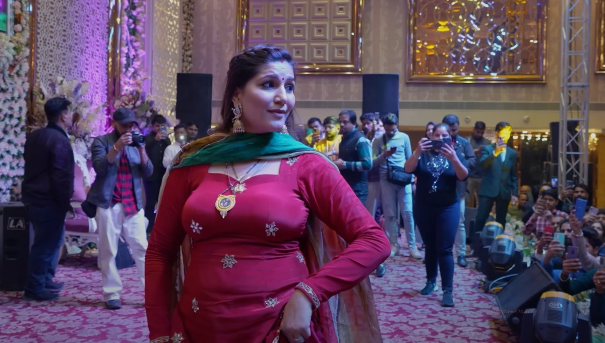 Haryanvi Song: जले Sapna Choudhary का धमाकेदार हरियाणवी डांस परफॉर्मेंस 2023