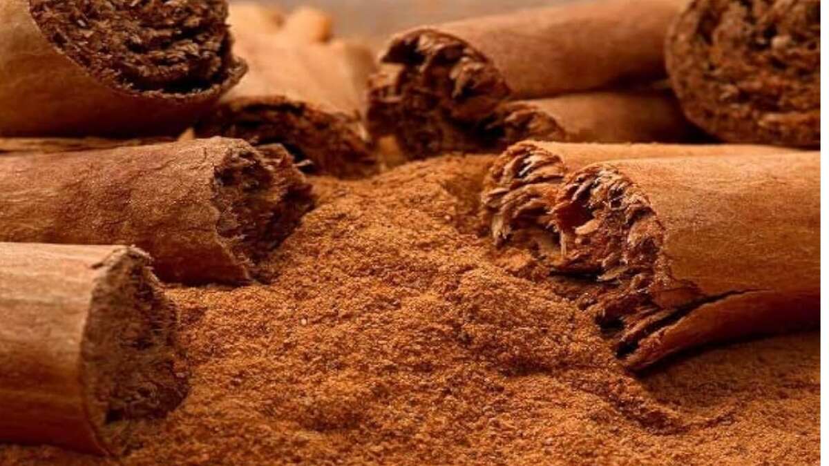 Cinnamon and bay leaf Face Mask 