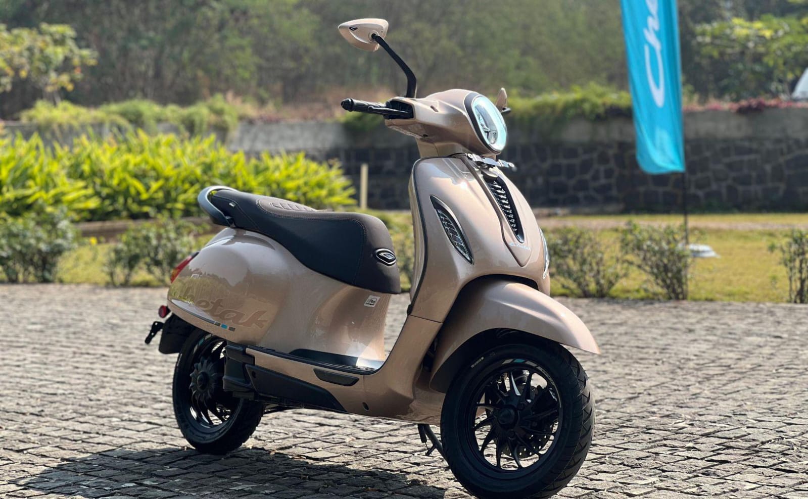 Bajaj Chetak 3501