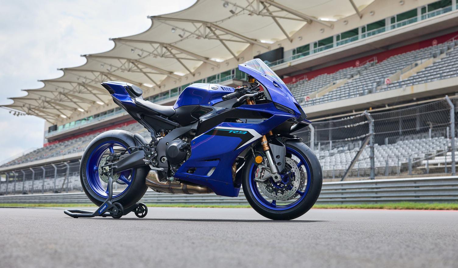 Yamaha YZF R9