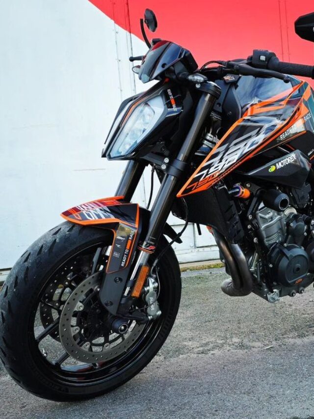 KTM 890 Duke 👑 _ 📸 @orange_dukes with our brand…