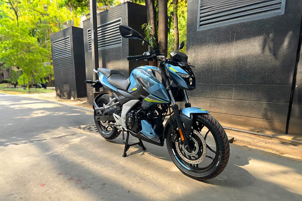 Bajaj Pulsar N160