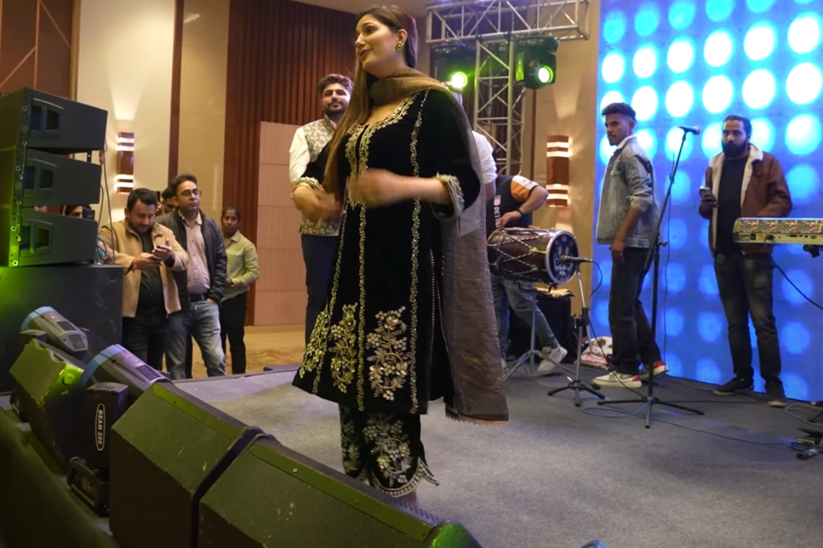 Haryanvi Song: जले Sapna Choudhary का धमाकेदार डांस परफॉर्मेंस और नए हरियाणवी गानों की खासियत