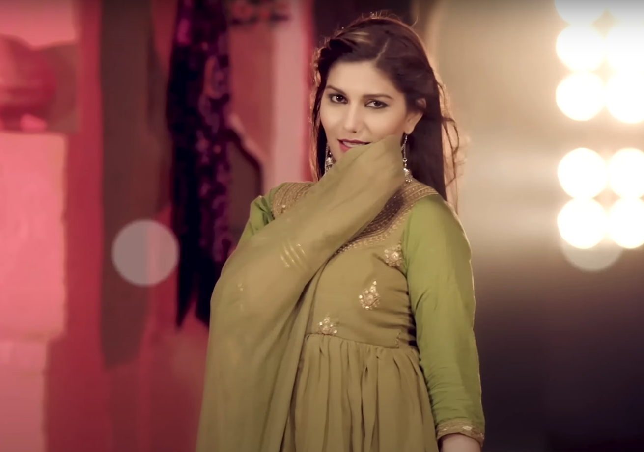 Haryanvi Song: Sapna Choudhary का नया धमाका ‘घूंघट आली ओठ मारगी’ में दिखा देसी अदाओं का जलवा