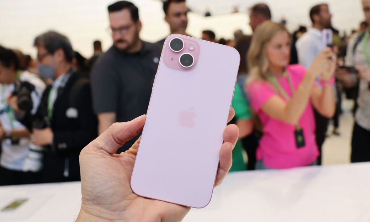 iPhone 15