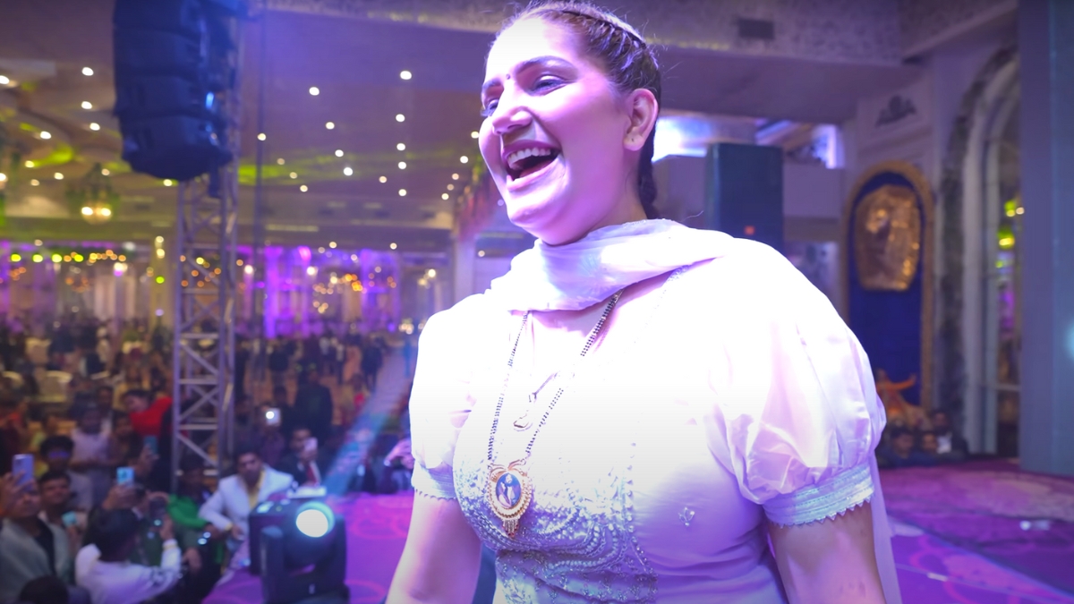 Fouji Fojan: सपना चौधरी का धमाकेदार डांस और हरियाणवी म्यूजिक की नई पहचान