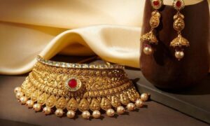 Gold Price Update: सोने के दाम गिरे, जानें 22 कैरेट और 24 कैरेट के ताज़ा रेट्स