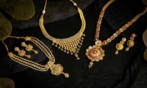 Gold Price Today: सोने की कीमत में गिरावट ने बढ़ाई बाजार में हलचल, क्या है वजह?