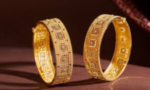 Gold Price Today: गोल्ड मार्केट आज रहा स्थिर, चेक करें सोने का ताज़ा अपडेट