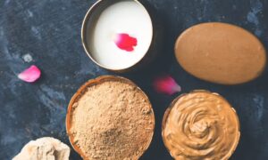Multani Mitti For Skin: जानिए चेहरे की चमक और निखार का प्राकृतिक राज़