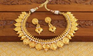 Gold Price Today: आज सोना न महंगा हुआ और न सस्ता, देखें आज की पूरी रेट गोल्ड प्राइस लिस्ट