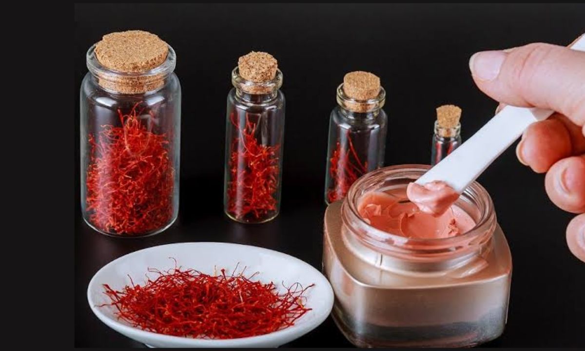 Kesar Malai Face Pack