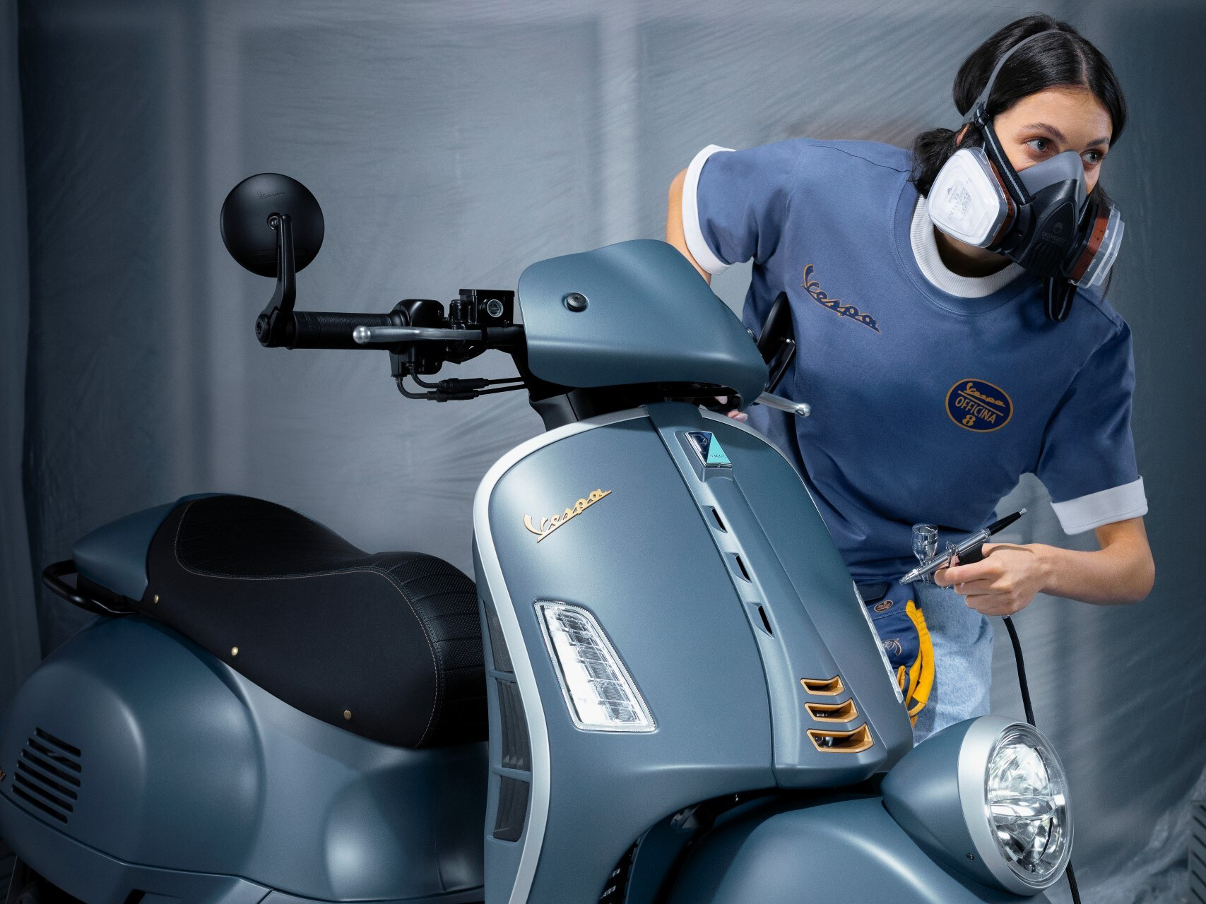 Vespa Officina 8 Scooter