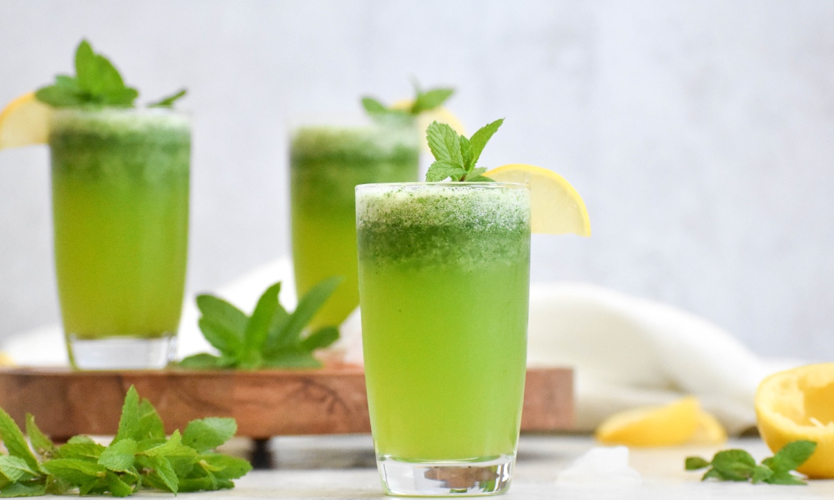 Refreshing Mint Lemonade