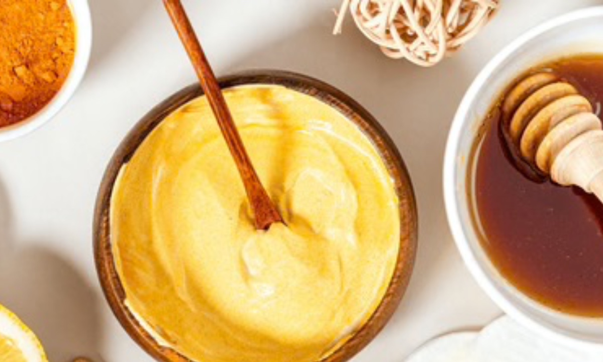 DIY Besan And Curd Face Pack
