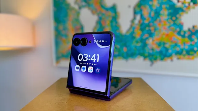 Razor Ultra Mobile looks