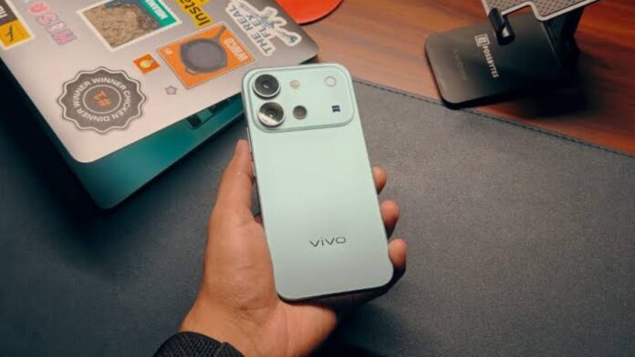 Vivo V80 Review